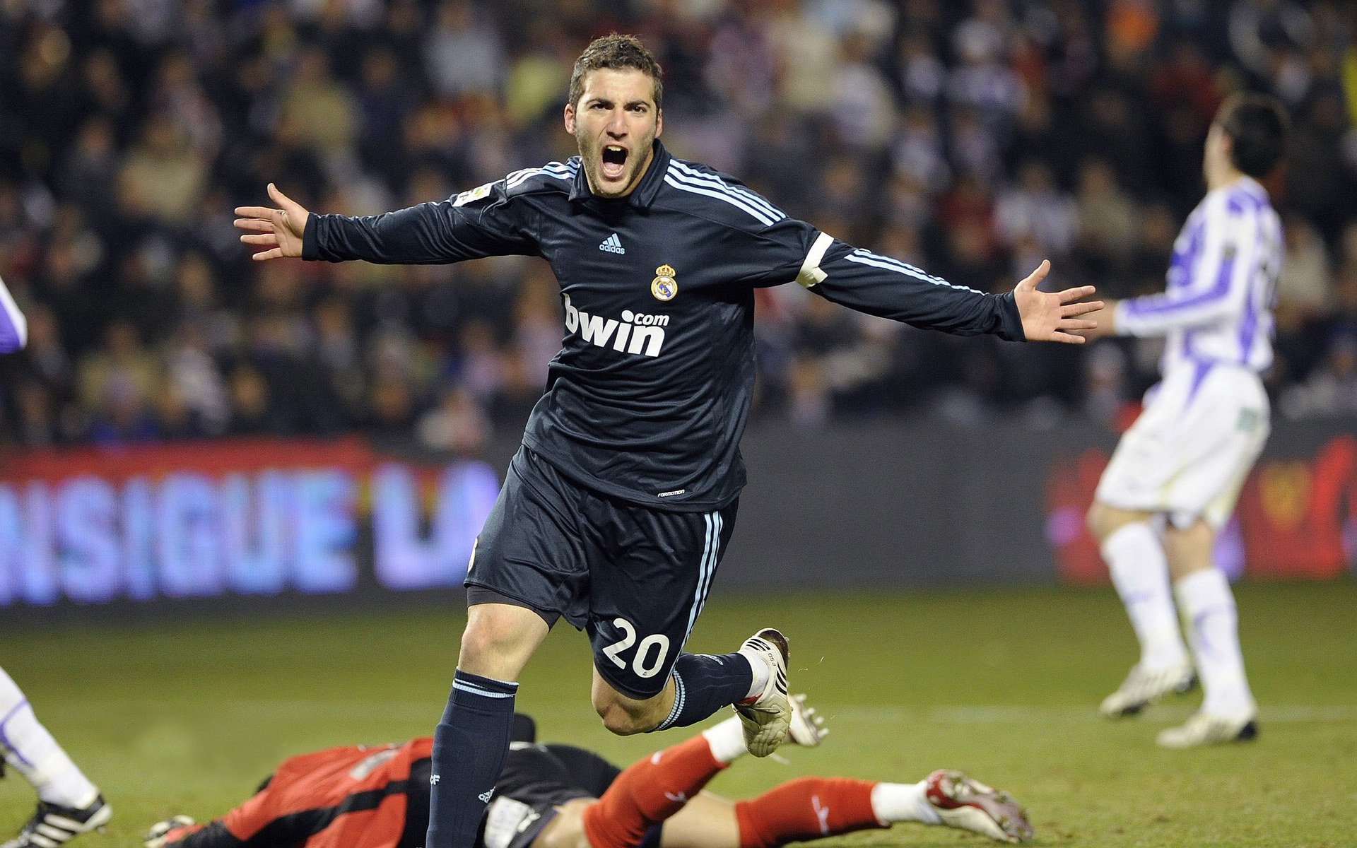 一人定乾坤!布雷默化身冷血杀手,毕尔巴鄂闪电战击溃厄瓜多尔