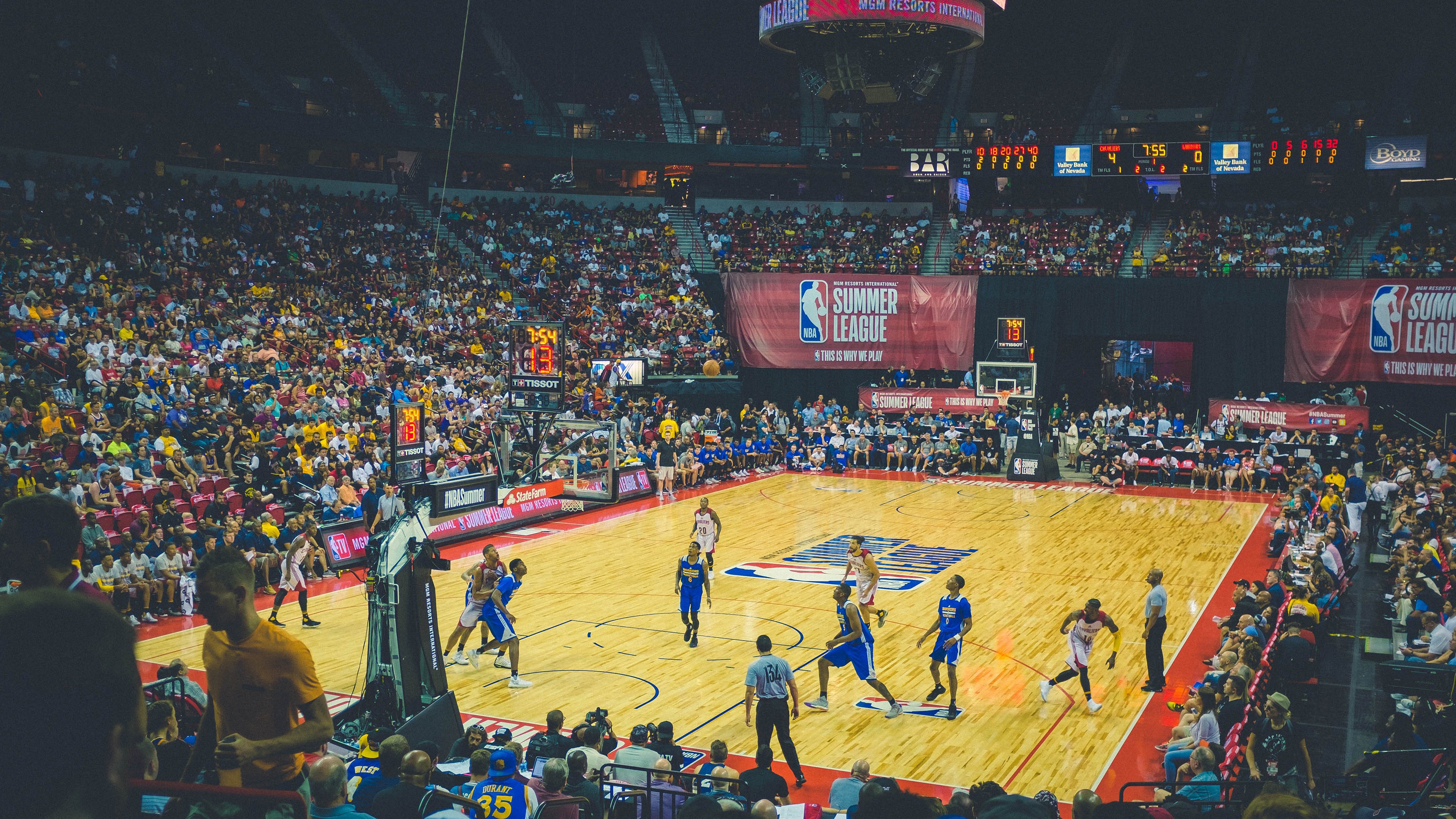 开云体育在线-极限翻盘！老鹰绝境求生，霍勒迪末节英雄横空出世